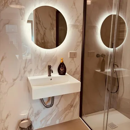 Διαμέρισμα Piccinni Exclusive 5 *