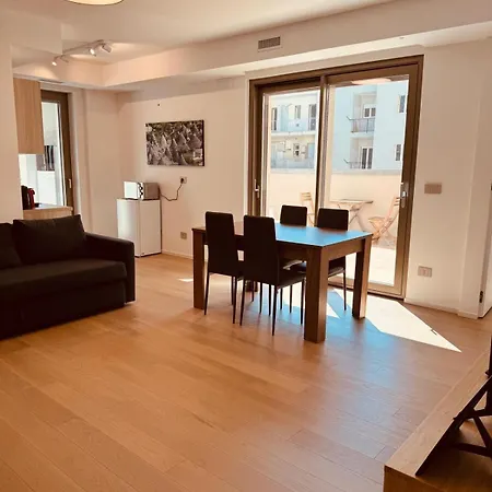 Piccinni Exclusive 5 דירה בארי